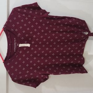 Aeroposostale top